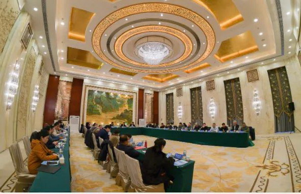 凝心聚力 提振信心|中国建筑装饰协会会长工作会暨省级建筑装饰协会会长秘书长工作会在武汉召开(图2) 凝心聚力 提振信心|中国建筑装饰协会会长工作会暨省级建筑装饰协会会长秘书长工作会在武汉召开(图2)