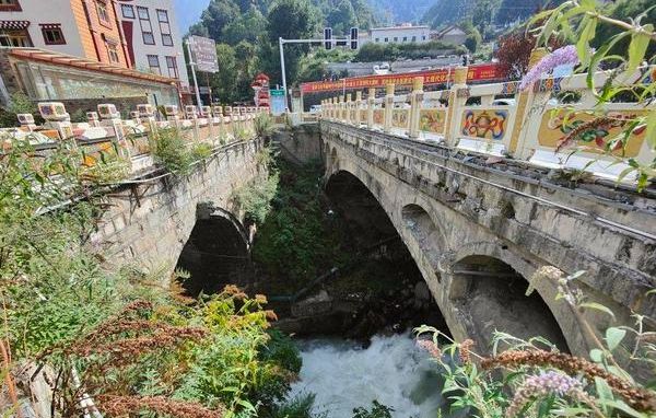 网络中国节·春节丨2024开启 甘孜“寻龙”之旅(图8)