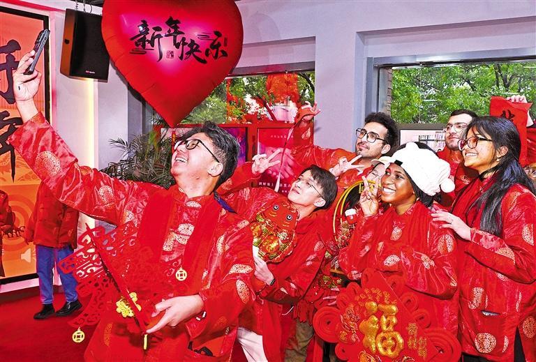 【锦绣中国年】火热中国(图3)