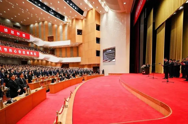 心力量・新征程——亚厦集团隆重召开2024年致敬奋斗者颁奖典礼(图4)