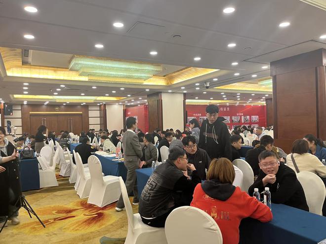 品质装修节 砸出品质、砸出文化、经典放心!(图1) 品质装修节 砸出品质、砸出文化、经典放心!(图1)