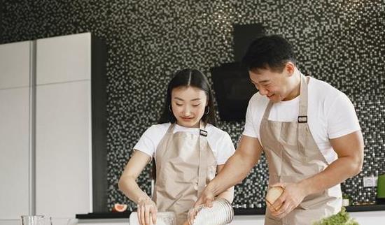 装修完婚房后女人得知房本上写的是小姑子名字怒斥:太会算计(图2) 装修完婚房后女人得知房本上写的是小姑子名字怒斥:太会算计(图2)