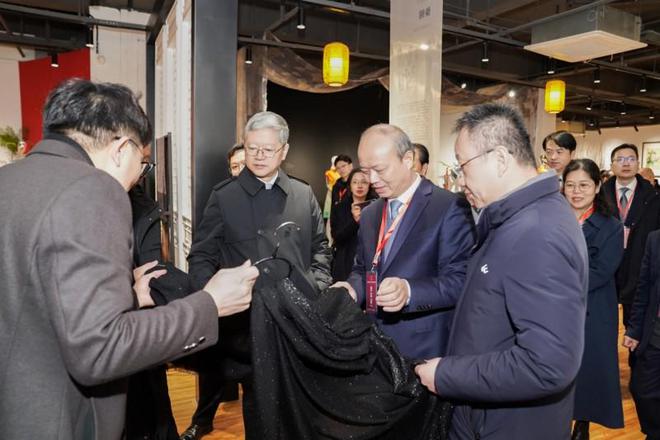2024海宁中国·国际家用纺织品(春季)博览会正式启动(图2) 2024海宁中国·国际家用纺织品(春季)博览会正式启动(图2)