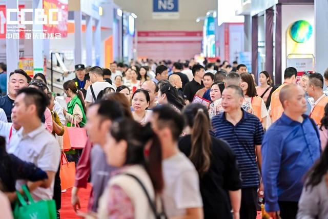 2024中国重庆建博会开幕 426家家居建材企业参展(图2)