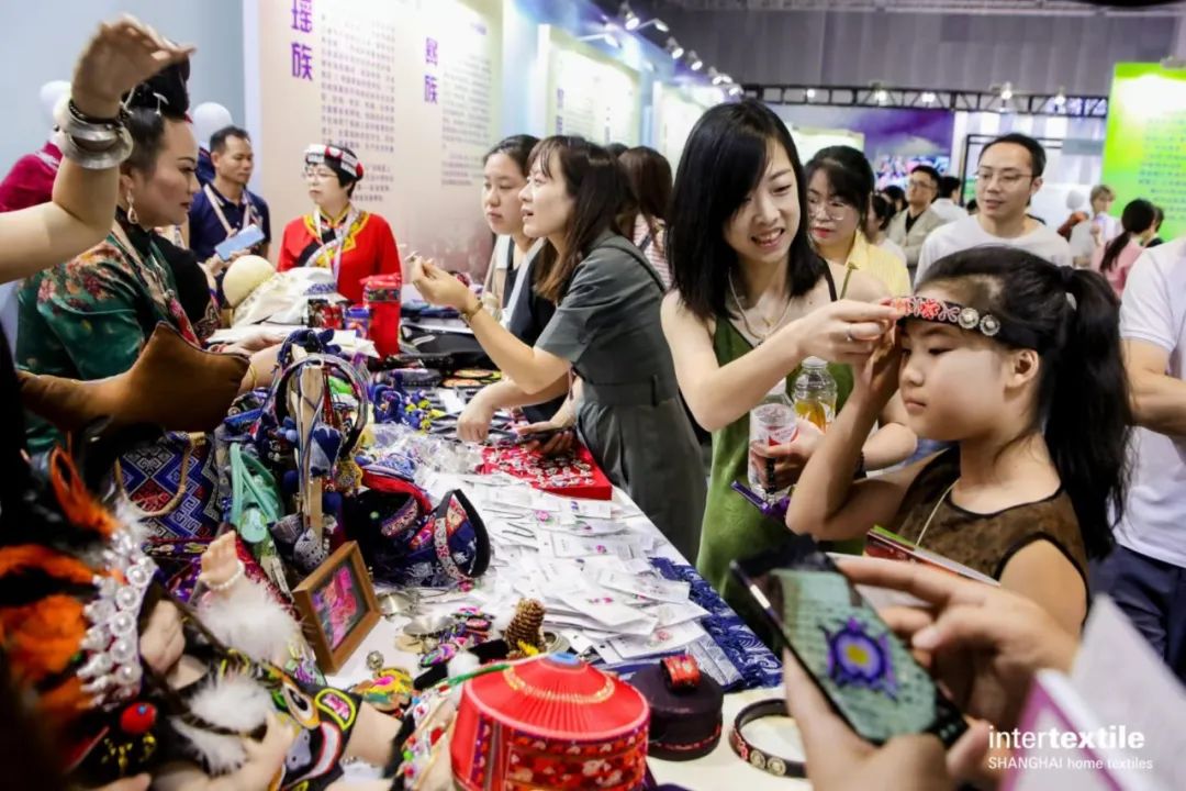 三十华章再启新程——2024intertextile秋冬家纺展今日开幕(图2)