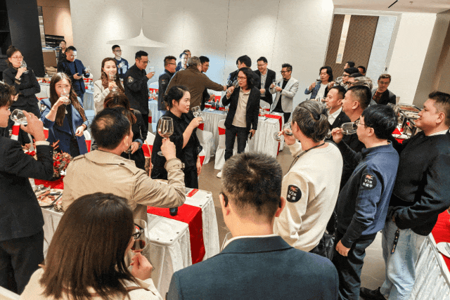 聚设计之光「一起拥抱」未来 2024华南设计师年会盛启(图11) 聚设计之光「一起拥抱」未来 2024华南设计师年会盛启(图11)