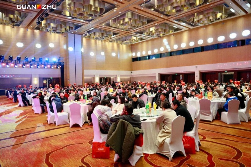 第五届冠珠瓷砖城市英雄俱乐部合作联谊峰会圆满举办(图8) 第五届冠珠瓷砖城市英雄俱乐部合作联谊峰会圆满举办(图8)
