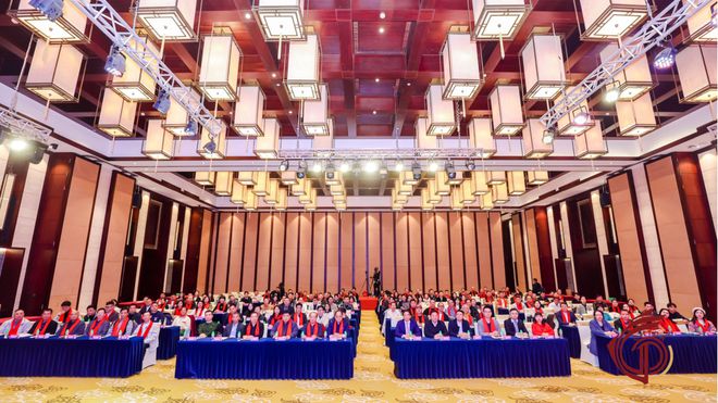 CBD广州 破局当下同启新程！中国建博会（广州）与广东省家纺家居行业协会携手共进2025！(图2)